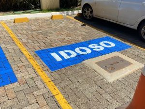 Pintura de demarcação viária